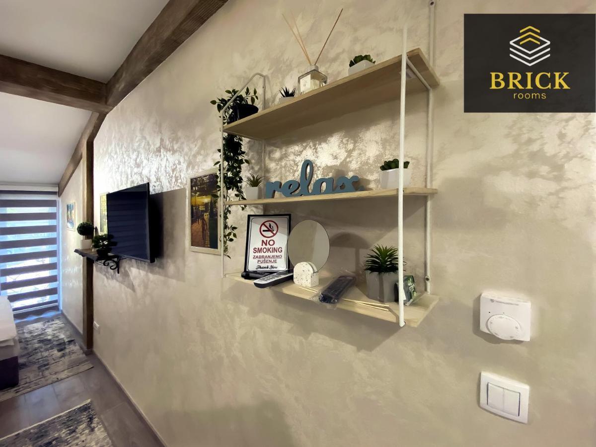 נובי פאזאר Brickrooms מראה חיצוני תמונה